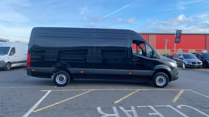 Mercedes-Benz Sprinter 315Cdi L3 Diesel Rwd 3.5t H2 Pro Van 9G-Tronic - Image 8